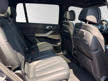 BMW X7 - 12