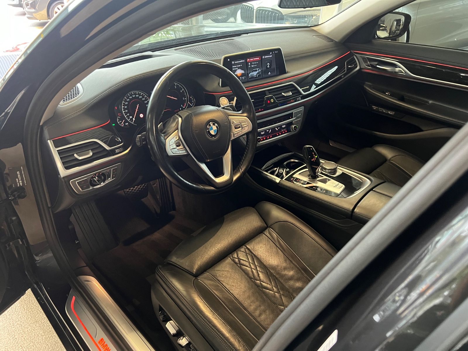 Fahrzeugabbildung BMW 740 d xDrive *MASSAGE* LEDER EXCLUSIVE *