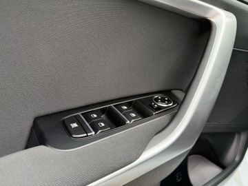 Kia Ceed 1.5 T-GDI Kamera PDC SHZ Klima CarPlay