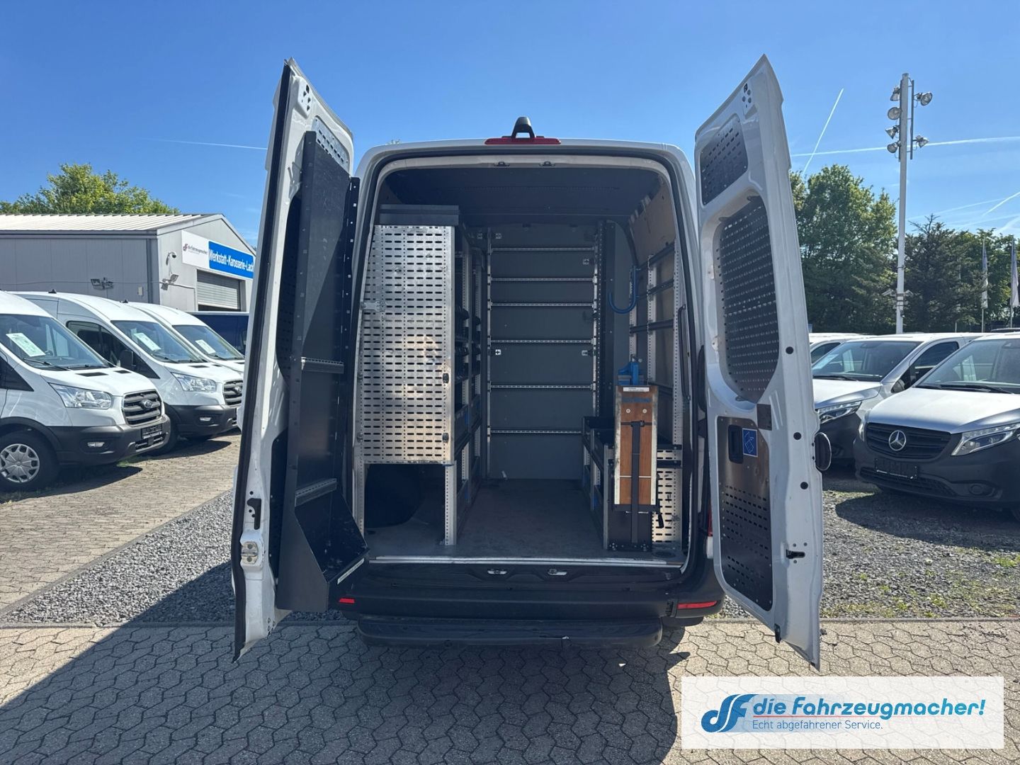 Fahrzeugabbildung Mercedes-Benz Sprinter MIXTO III Kasten 314 CDI L2H3 ACC DAB R