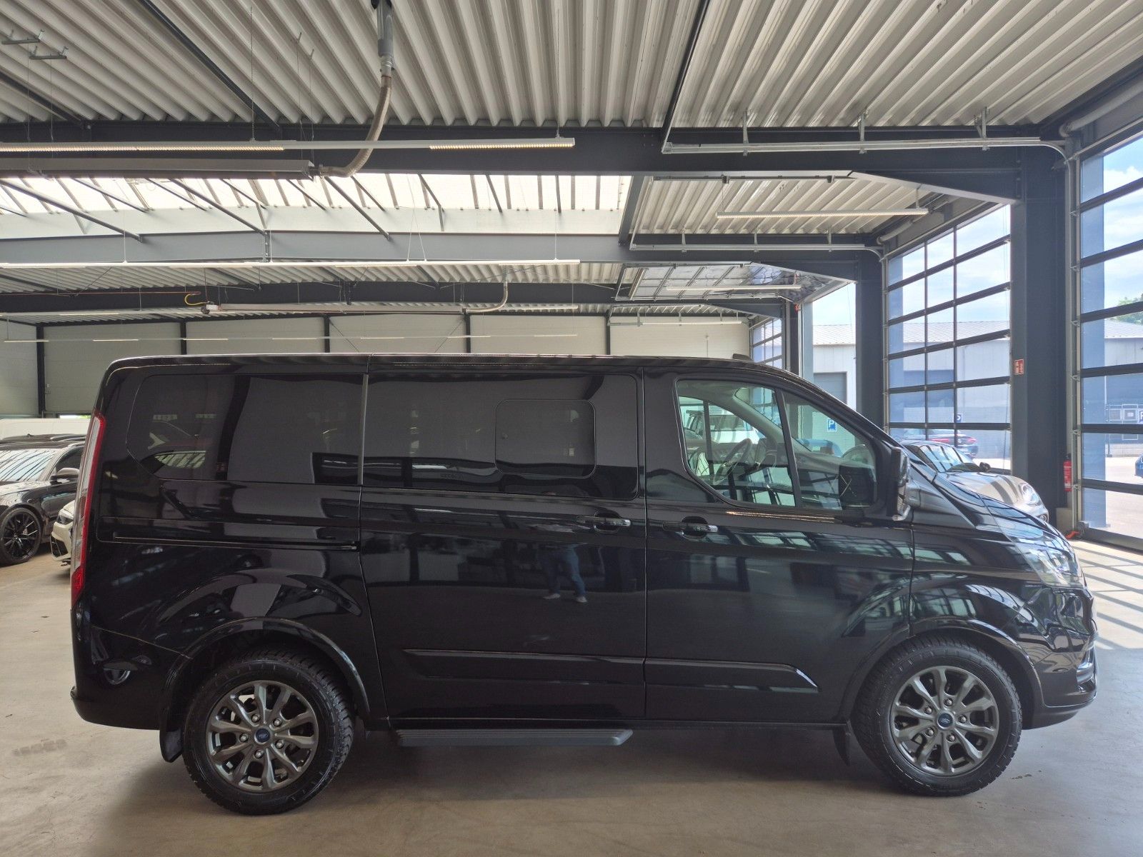 Ford TOURNEO CUSTOM L1 TITANIUM X LEDER NAV XENON AHK foto 4