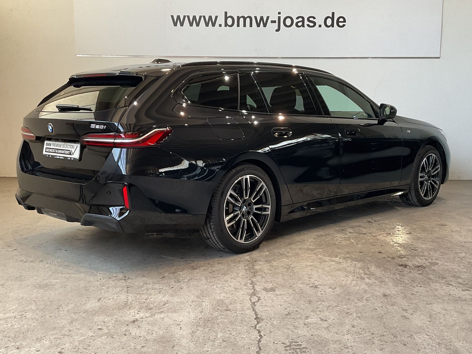 Fahrzeugabbildung BMW 520i Touring M Sportpaket Aktive Sitzbelüftung v