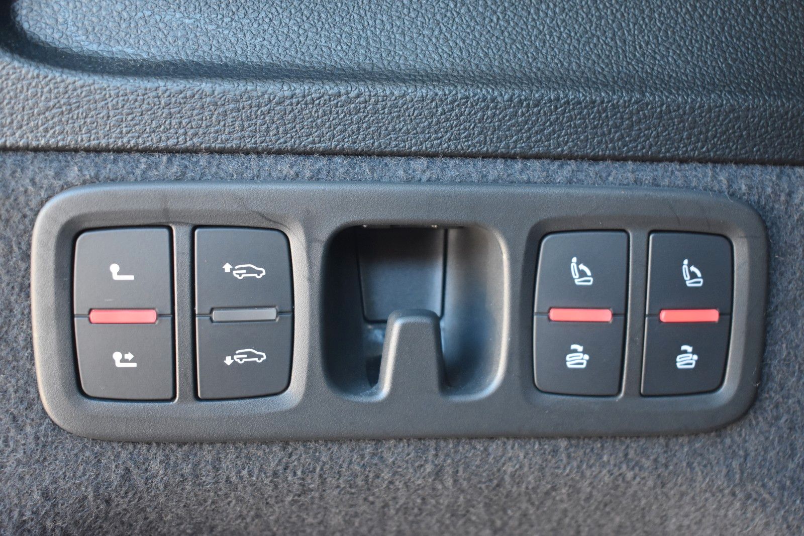 Fahrzeugabbildung Audi Q7 50 TDI quattro S Line/PANO/Night/7 Sitz/B&O