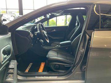 Mercedes-Benz CLA 200 Shooting Brake *KAM*NAVI*LED*PDC*PANO*