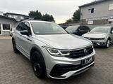 Volkswagen Tiguan 2.0 TDI *R-LINE*4Motion*BLACK-STYLE*NAVI* - Volkswagen Tiguan mit Diesel-Antrieb: Silber, mit Klimaanlage