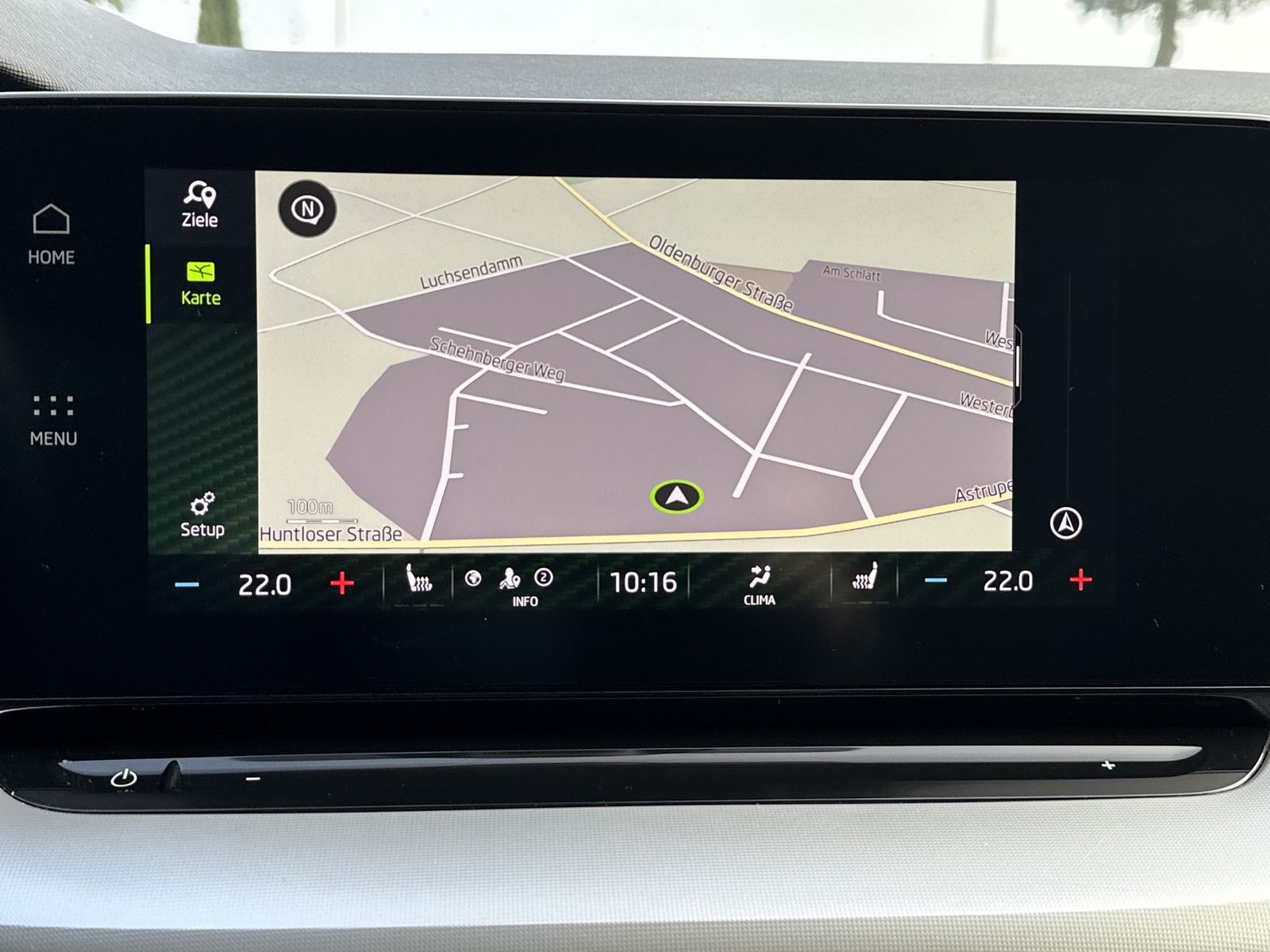 Fahrzeugabbildung SKODA Octavia Combi 2.0 TDI DSG Clever NAV+LED+ACC+KAM