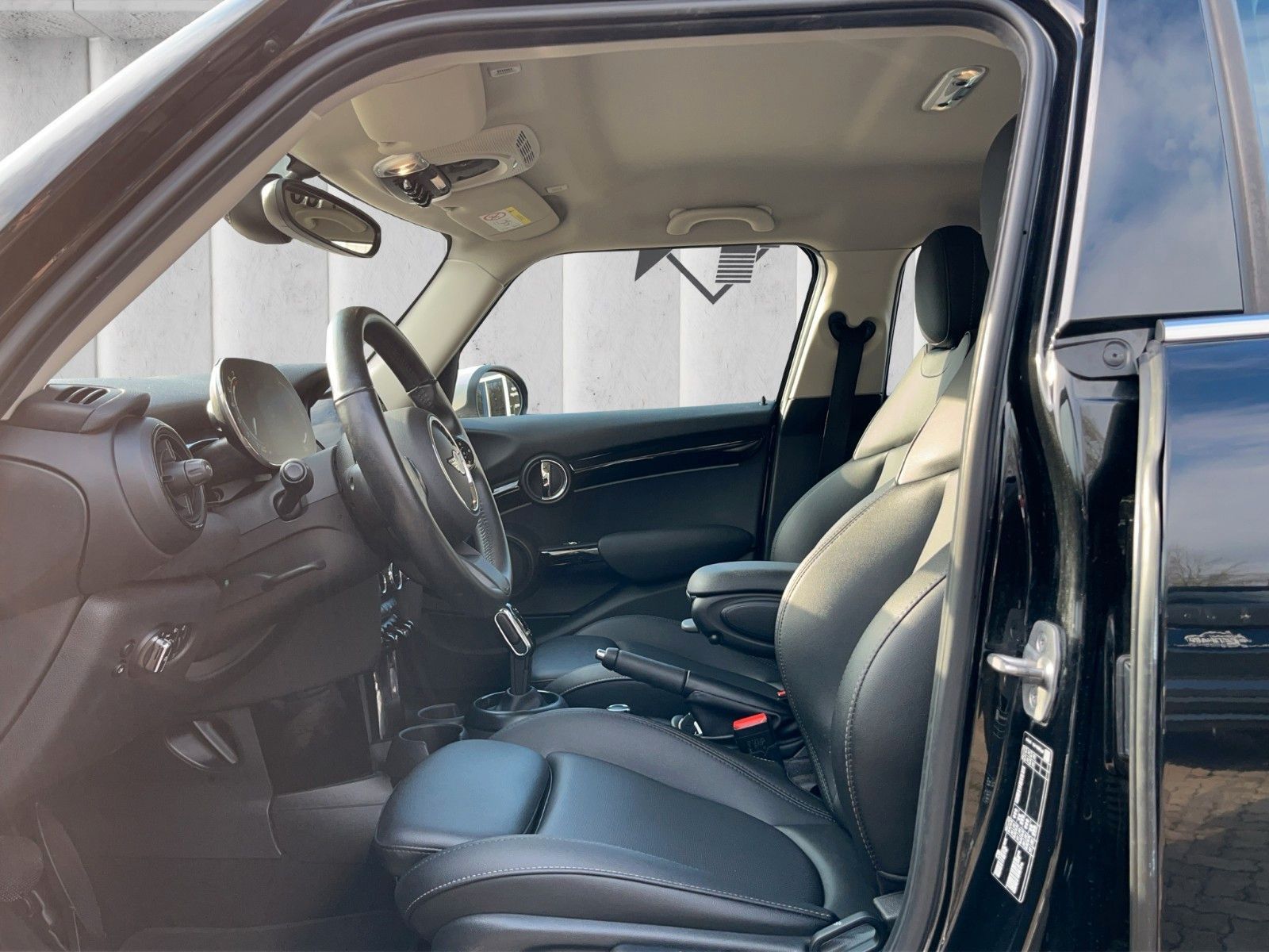 Fahrzeugabbildung MINI COOPER 5-trg.*Automatik*Navi*ViCo*Aktionsangebot