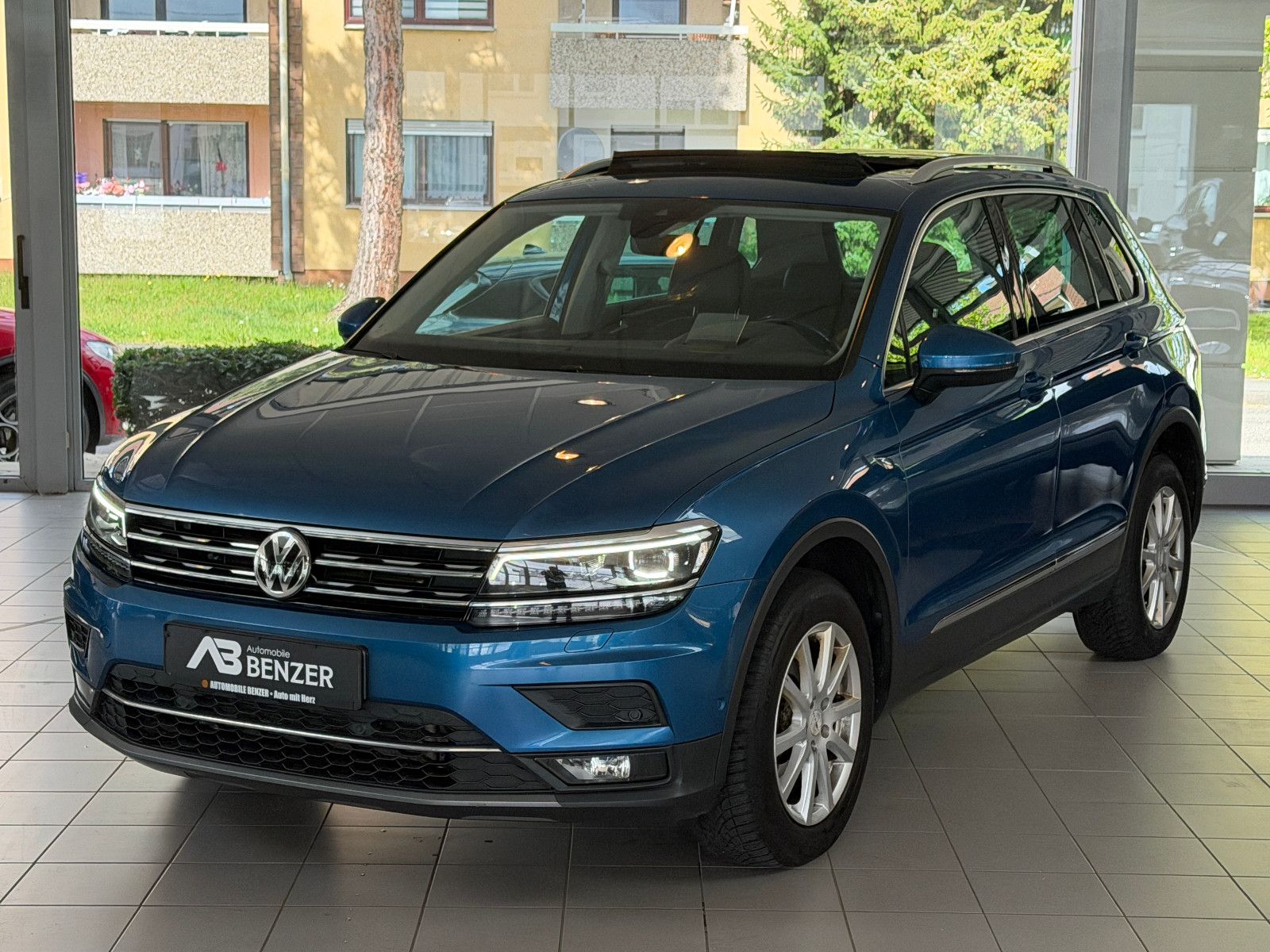 Fahrzeugabbildung Volkswagen Tiguan Highline /VIRTUAL/PANO/MEMORY/HUD/KAMERA