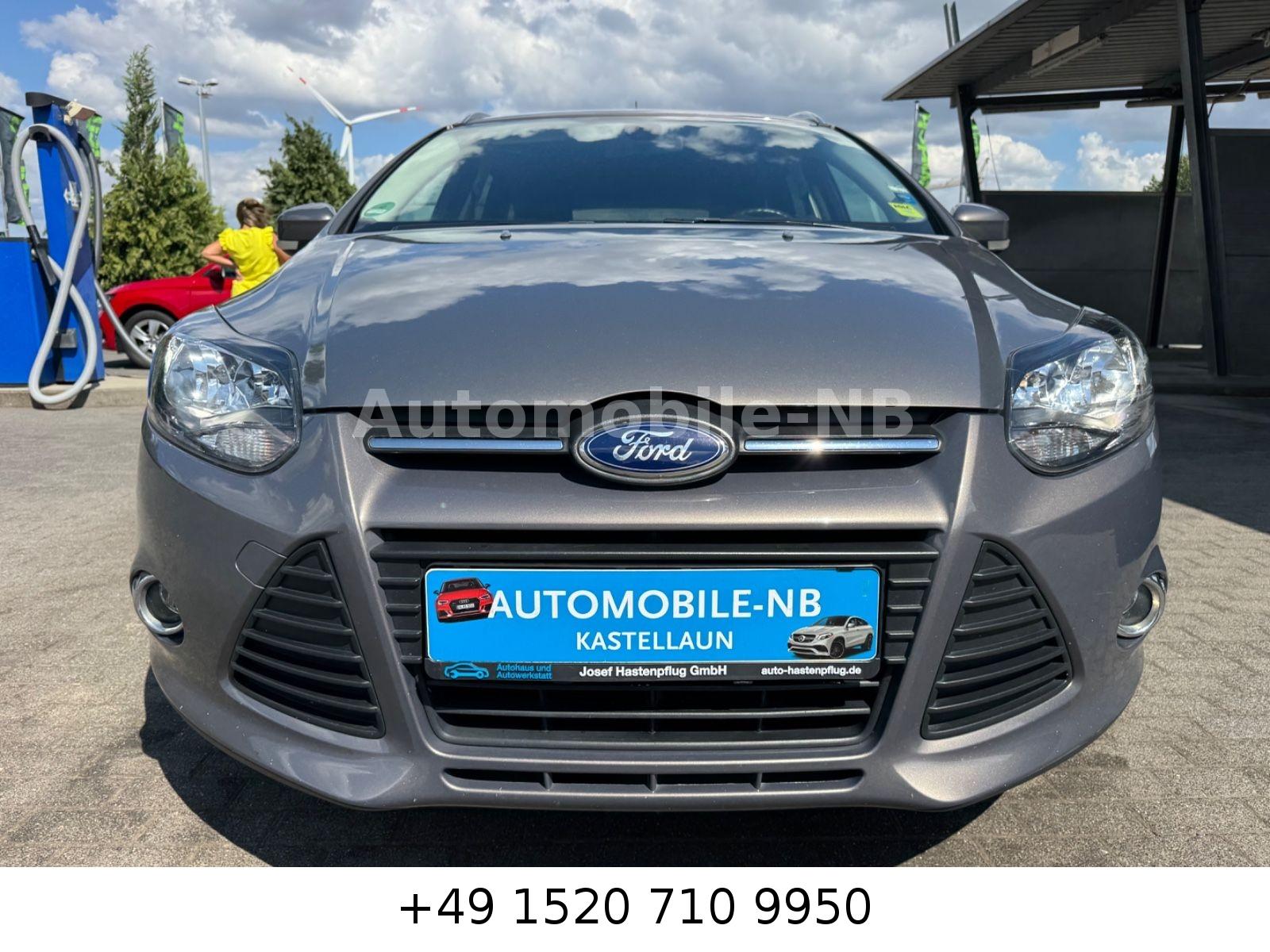 Ford Focus 2012 — photo 8
