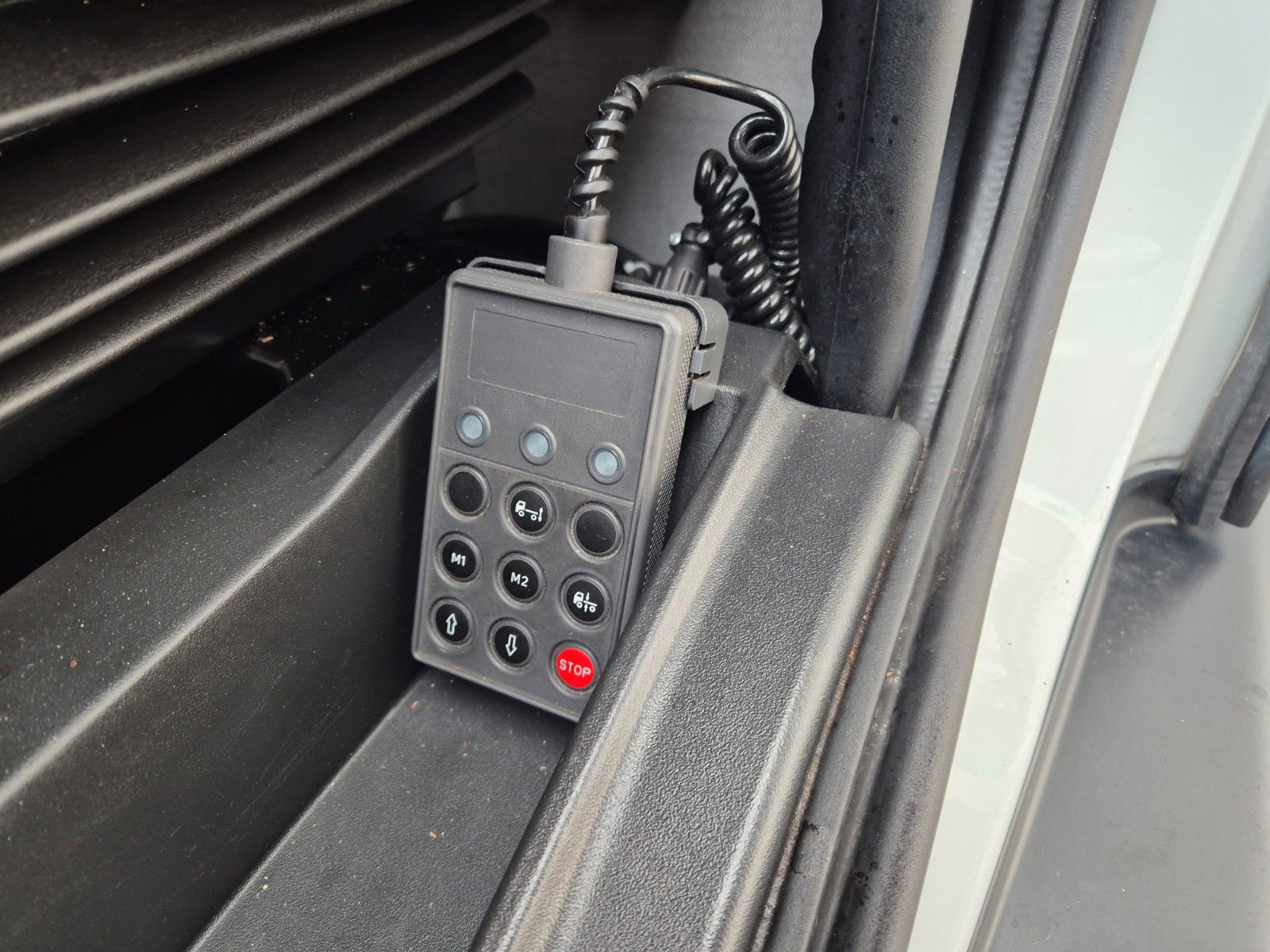 Fahrzeugabbildung Iveco Eurocargo 75-210 Koffer LBW