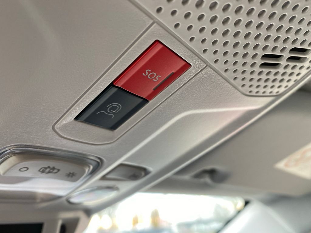 Fahrzeugabbildung Citroën C4 Benziner 130 Automatik MAX *Winter-Paket*