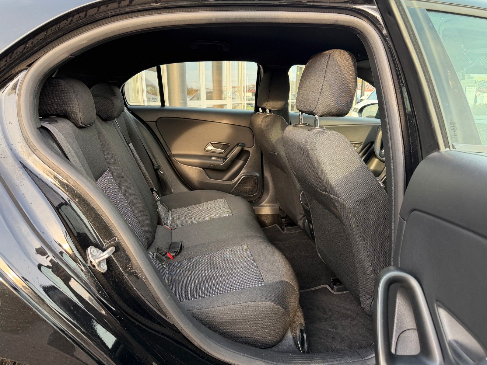 Fahrzeugabbildung Mercedes-Benz A 200 d LED+R-Kamera+TOTW+Carplay+IHC