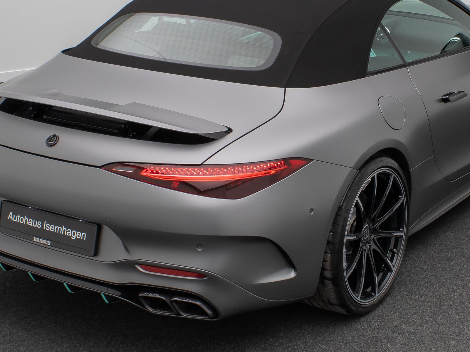 Fahrzeugabbildung Mercedes-Benz SL 63 AMG Roadster 4Matic Brabus Individual VOLL
