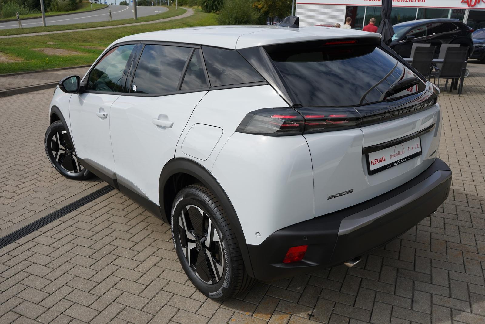 Peugeot 2008 PureTech 145 Aut. LED ACC Navi