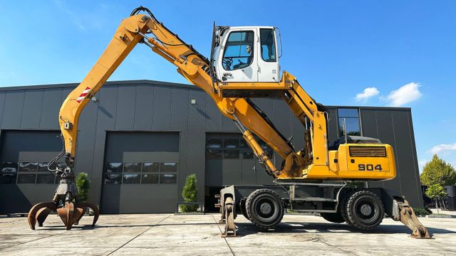 Liebherr 904 Umschlagbagger Schrott Greifer Magnetanlage