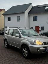 Nissan Xtrail 2.5 Ahk 4x4 Heckantrieb 8 Fachb - gebrauchte Nissan X-Trail aus dem Jahr 2004