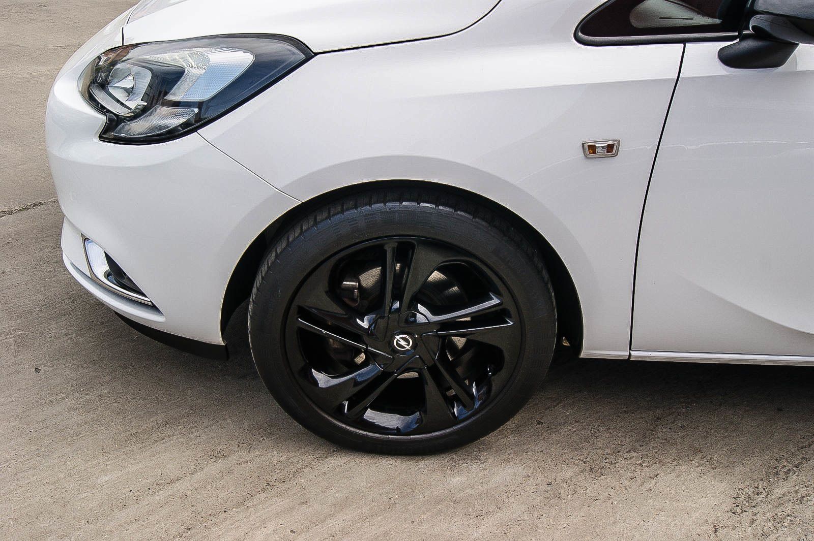 Fahrzeugabbildung Opel Corsa E 1.4 Color Edition 74kW/101PS 39tkm !!! C