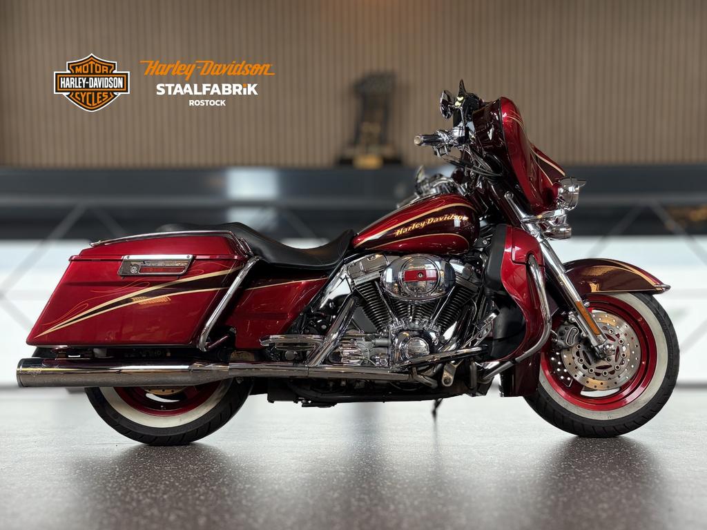 Harley-Davidson FLHTCSE2 CVO SE ELECTRA GLIDE