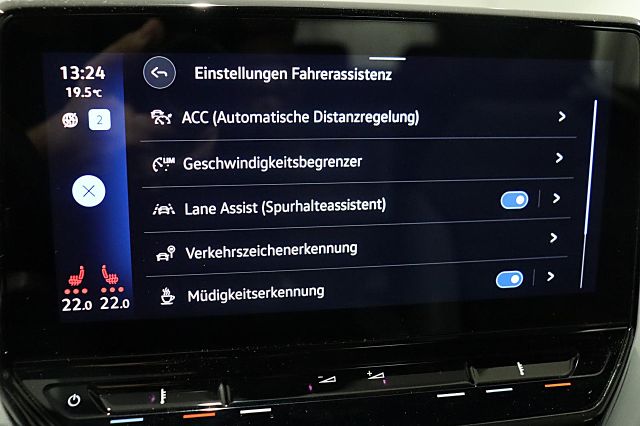ID.4 Pure ACC Sitzheizung Winterräder LED NAVI T