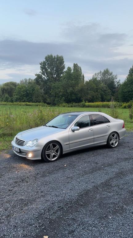Mercedes-Benz C 220