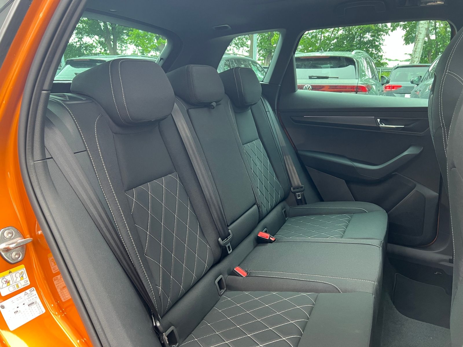 Fahrzeugabbildung SKODA Karoq Sportline 2.0 TSI 4x4 DSG *Panorama, AHK,