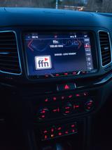 Volkswagen Sharan 2.0 TSI DSG BMT SOUND SOUND - silberne Volkswagen Sharan