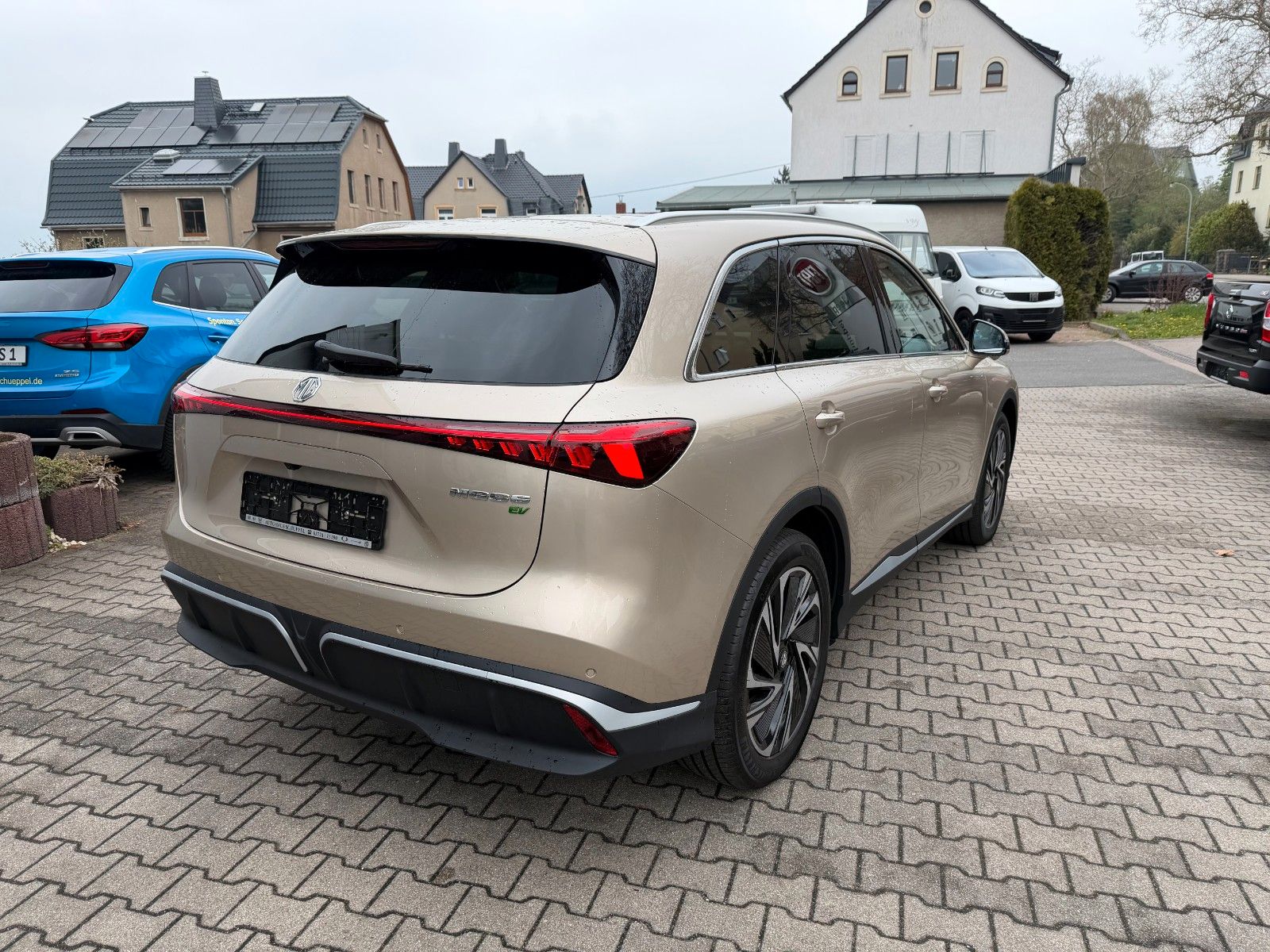 MG S6 EV