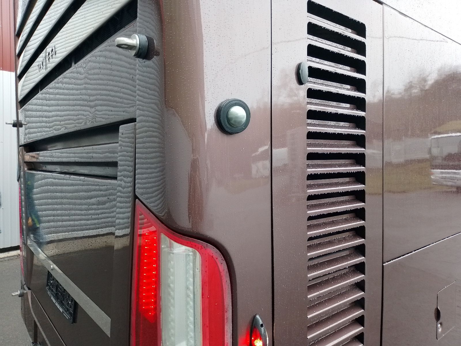 VANHOOL  2018 - Image 48 of 50