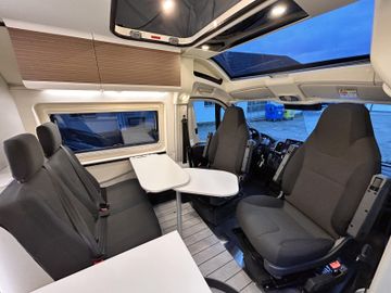 Westfalia Columbus 600 D 140PS 8G Schlafdach SOLAR SKYVIEW