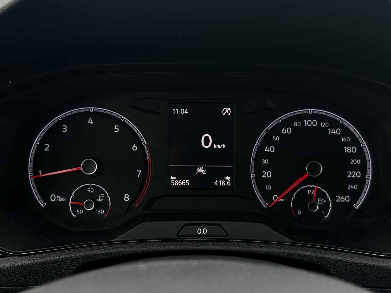 Fahrzeugabbildung Volkswagen T-Roc TSI ACC PDC SH LM