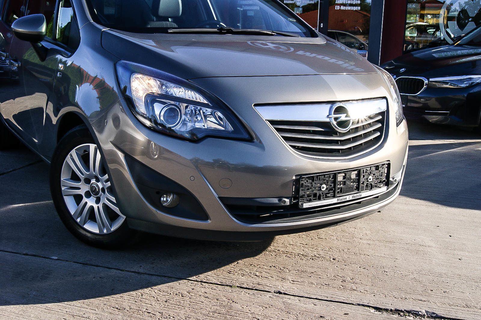 Fahrzeugabbildung Opel Meriva B 1.4Turbo 150 Jahre Opel 1HAND ANHZV PDC