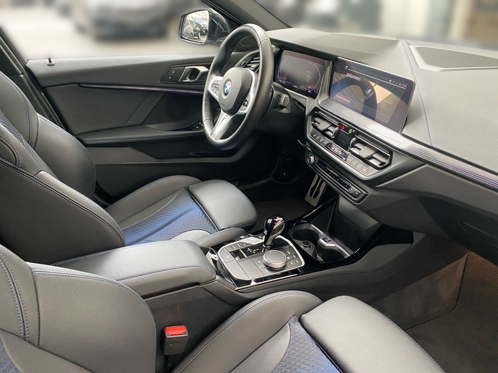 BMW 118i M Sport Aut. LC Prof. HiFi WLAN 19´´ foto 4