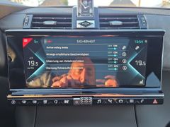 Fahrzeugabbildung DS Automobiles DS 7 Crossback 1.6 E-Tense 300 4x4 Rivoli
