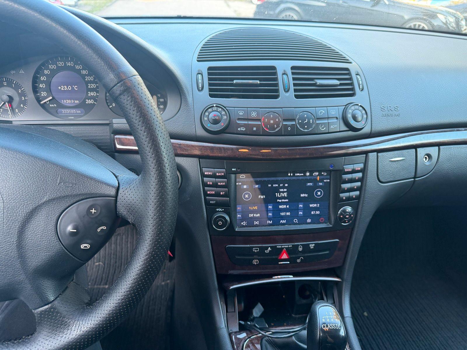 Mercedes-Benz E220 2004 — photo 8