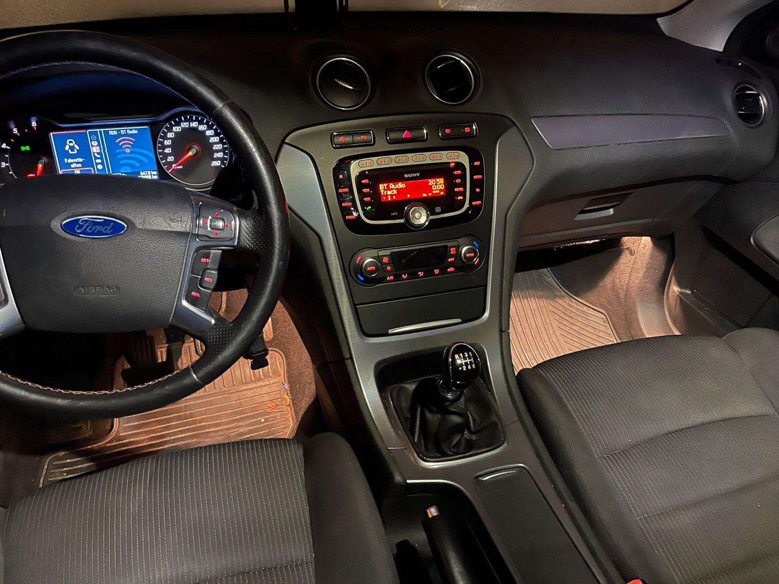 Ford Mondeo 2012 — photo 14