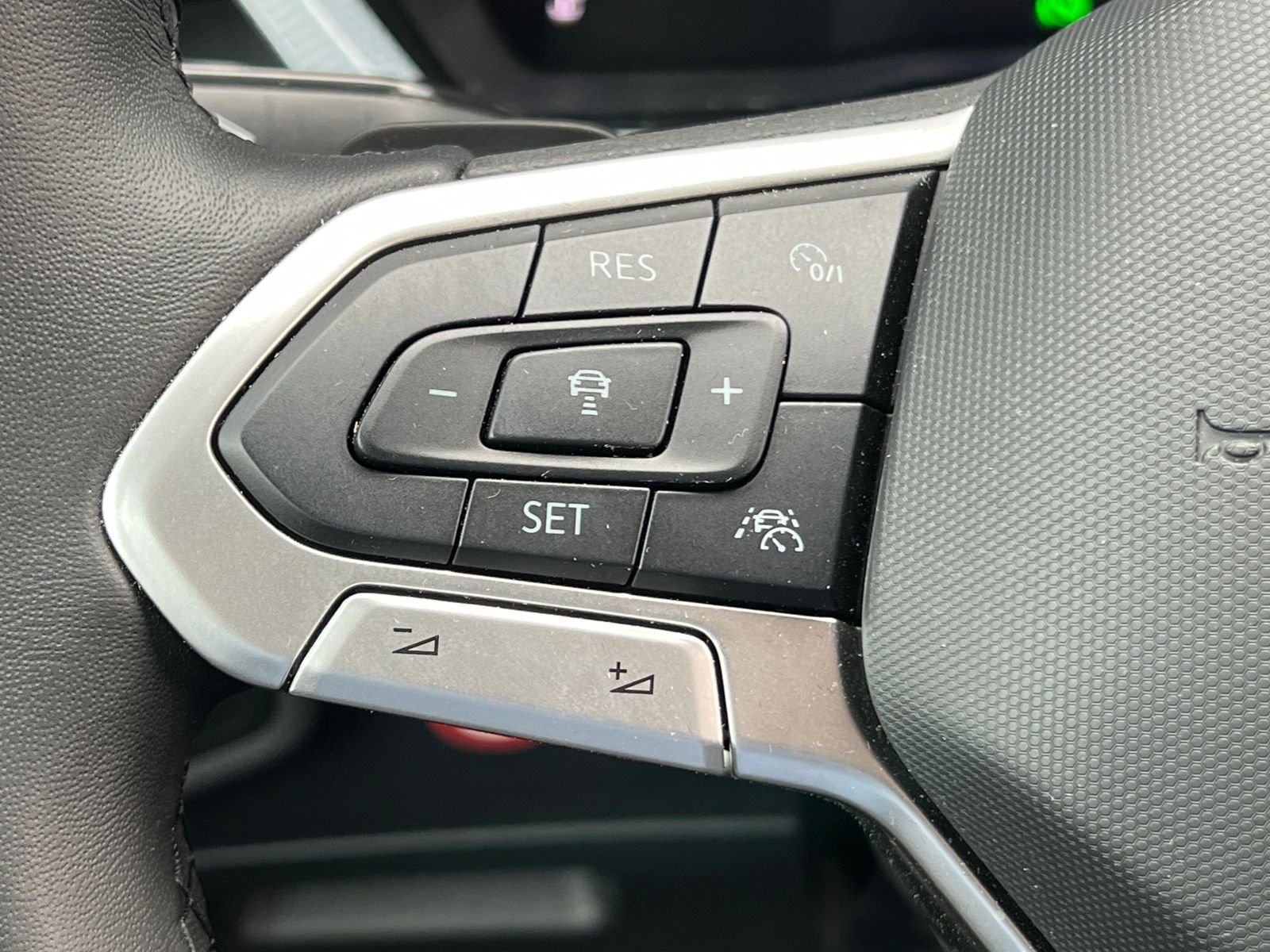 Fahrzeugabbildung Volkswagen Touran GOAL 2.0 TDI DSG *AHK, IQ.Light, ACC, Kam