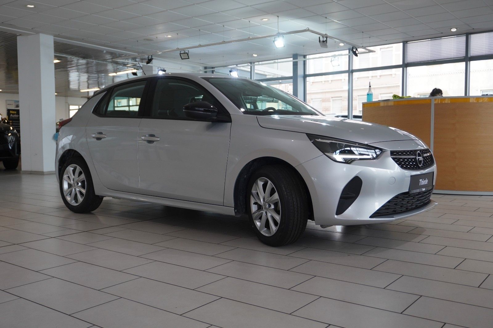 Fahrzeugabbildung Opel Corsa F 1.2 ELEGANCE NAVI/LED/TEMP./SPORT/DAB+