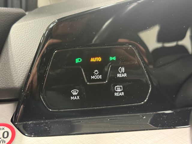 Golf VIII Variant Life 2.0 TDI DSG SHZ APP