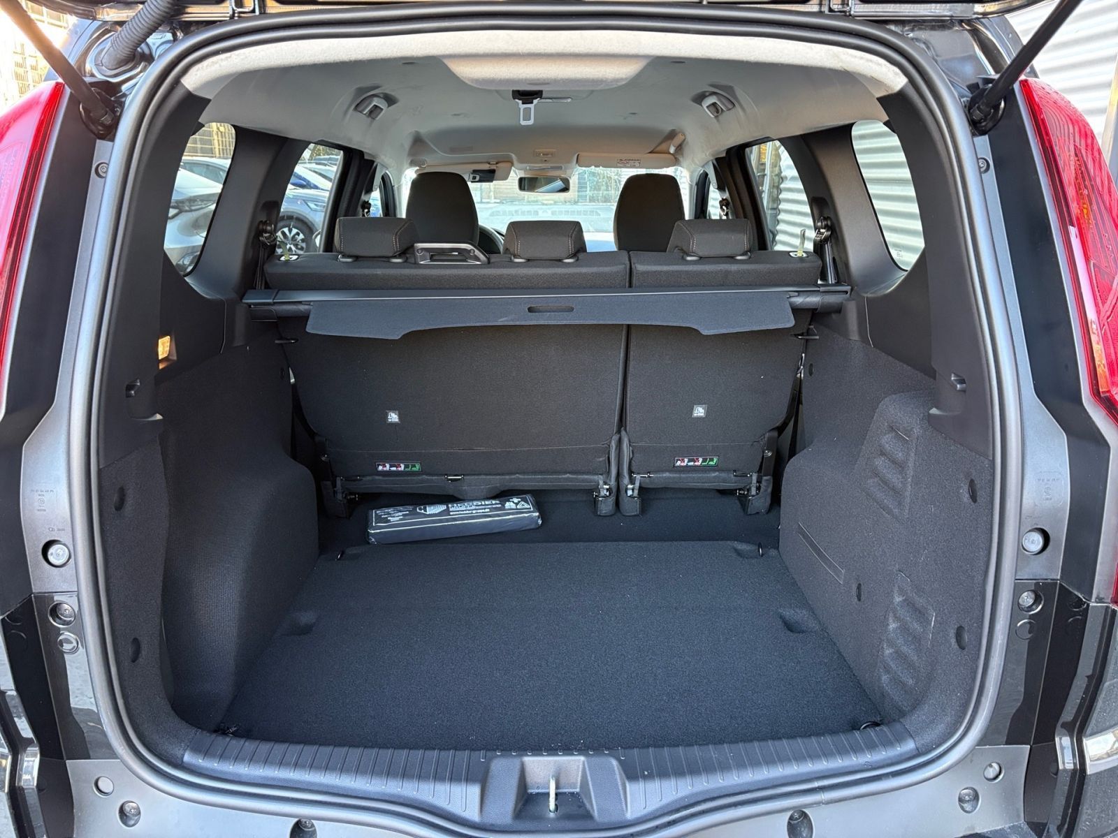 Fahrzeugabbildung Dacia Jogger Extreme HYBRID 140