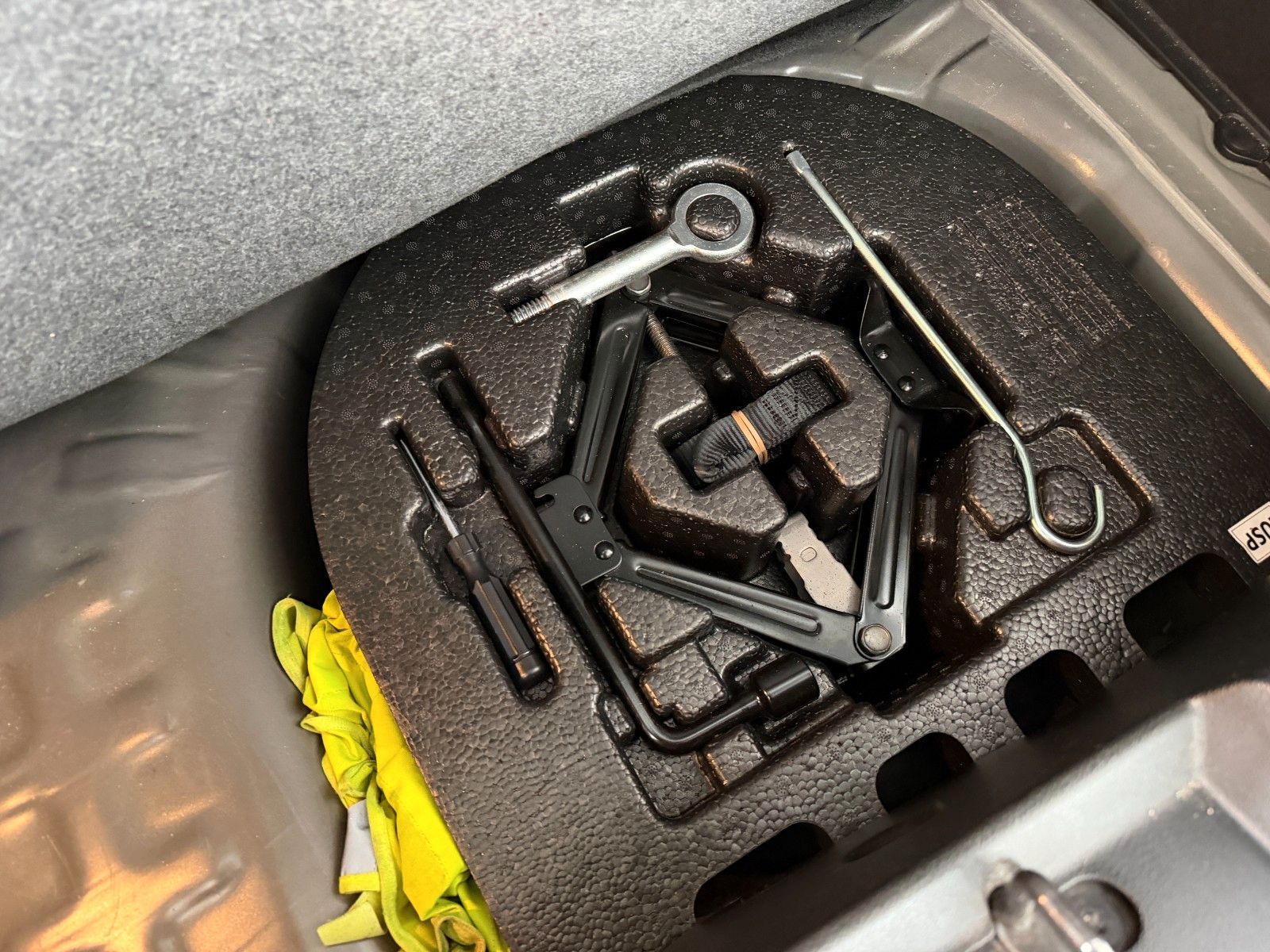 Fahrzeugabbildung Opel Karl 1.0 Exklusiv Klimaaut.,LM,SpurH