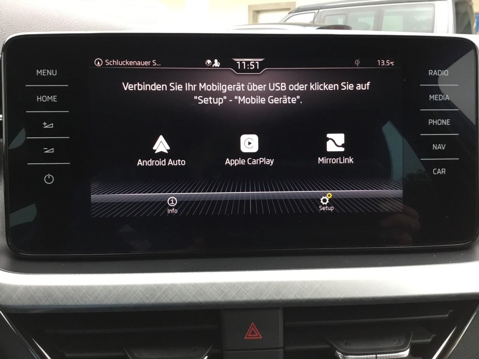 Fahrzeugabbildung SKODA Kamiq 1.5l TSI DSG TOUR+LED+17"+Navi