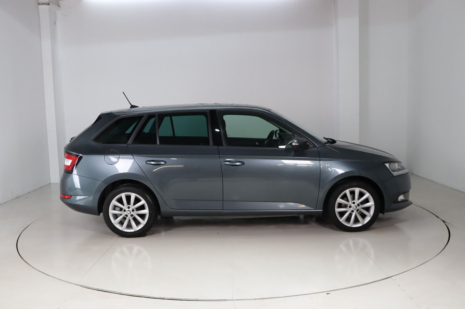 Fahrzeugabbildung SKODA Fabia 1.0 TSI * Navi * 1.Hand Soleil