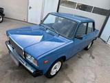 Lada 2107 1.5 Motor - Lada 2107 mit Benzin-Antrieb