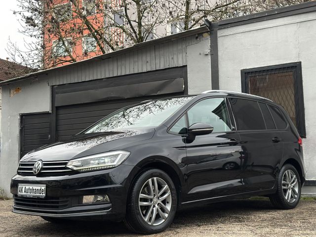 Volkswagen Touran Sound Aut PanoDach Navi LED AHK