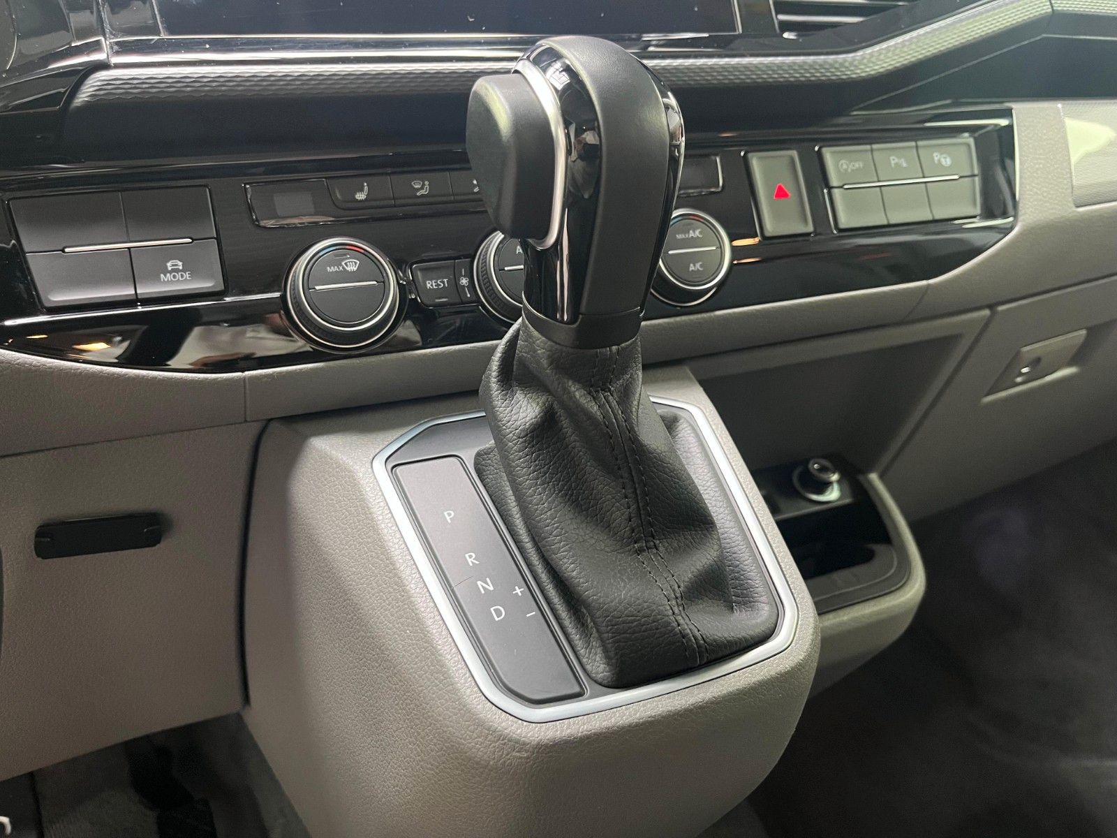 Fahrzeugabbildung Volkswagen T6.1 California 4Motion Ocean*Offroad*