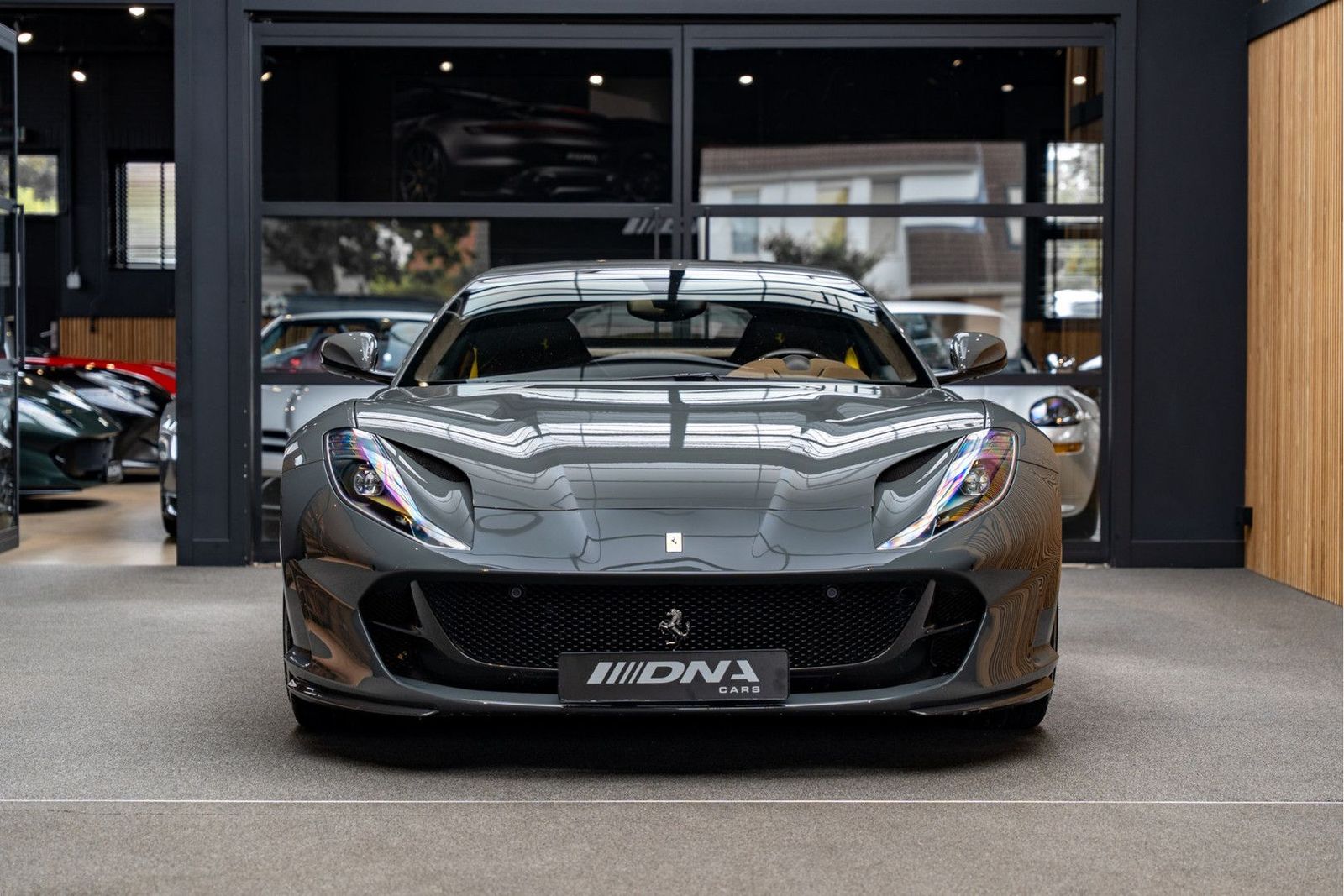 Ferrari 812 Superfast Full Carbon Historical Color Lift imagem 2