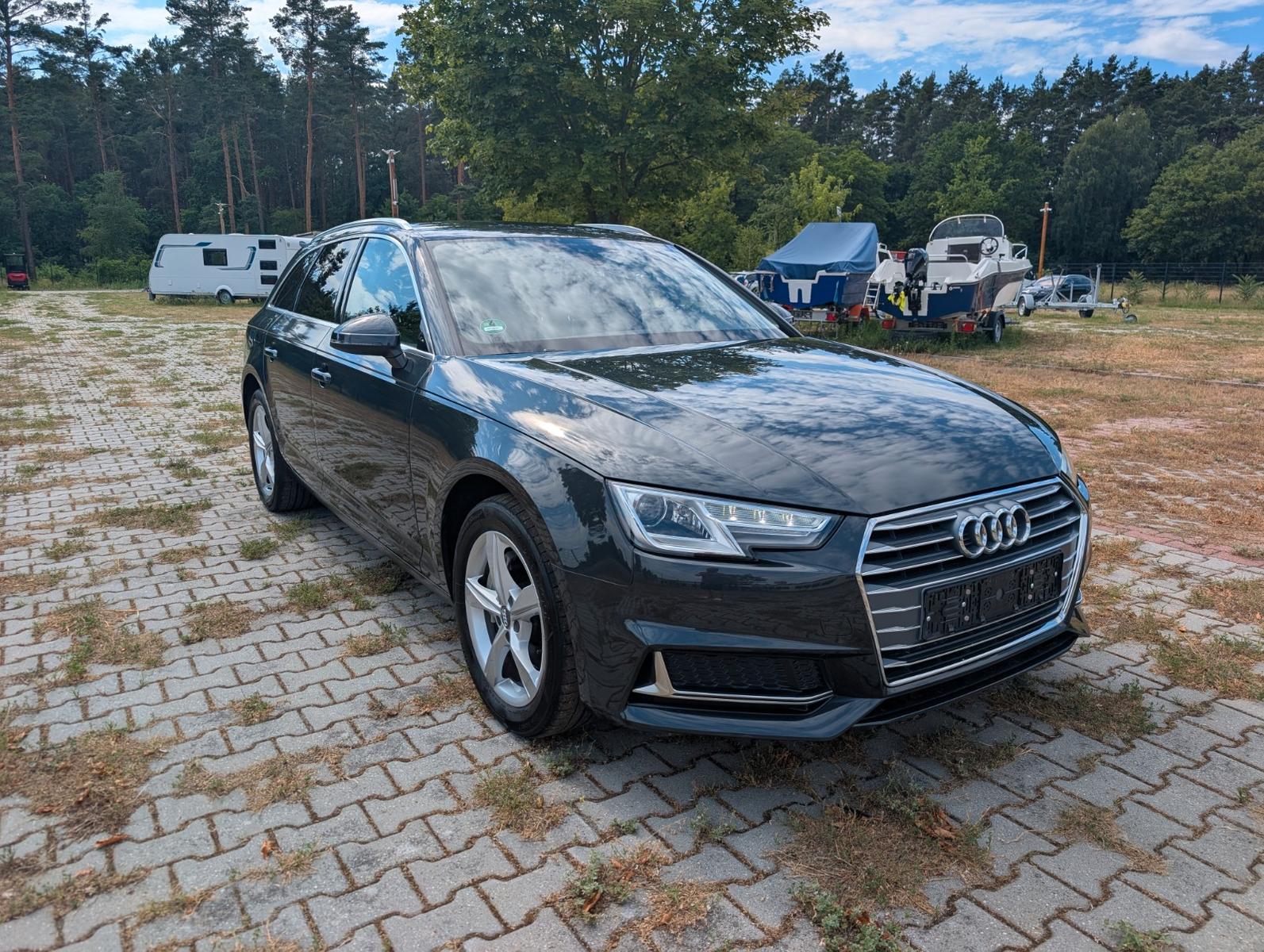 Audi A4 Avant 40 TDI, Sport-Line, Digital, Leder,Navi