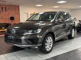 Volkswagen Touareg V6 TDI Terrain Tech 4M AHK/PANO/CAM/ACC/ - mit Diesel-Antrieb: Braun, Sitzbelüftung