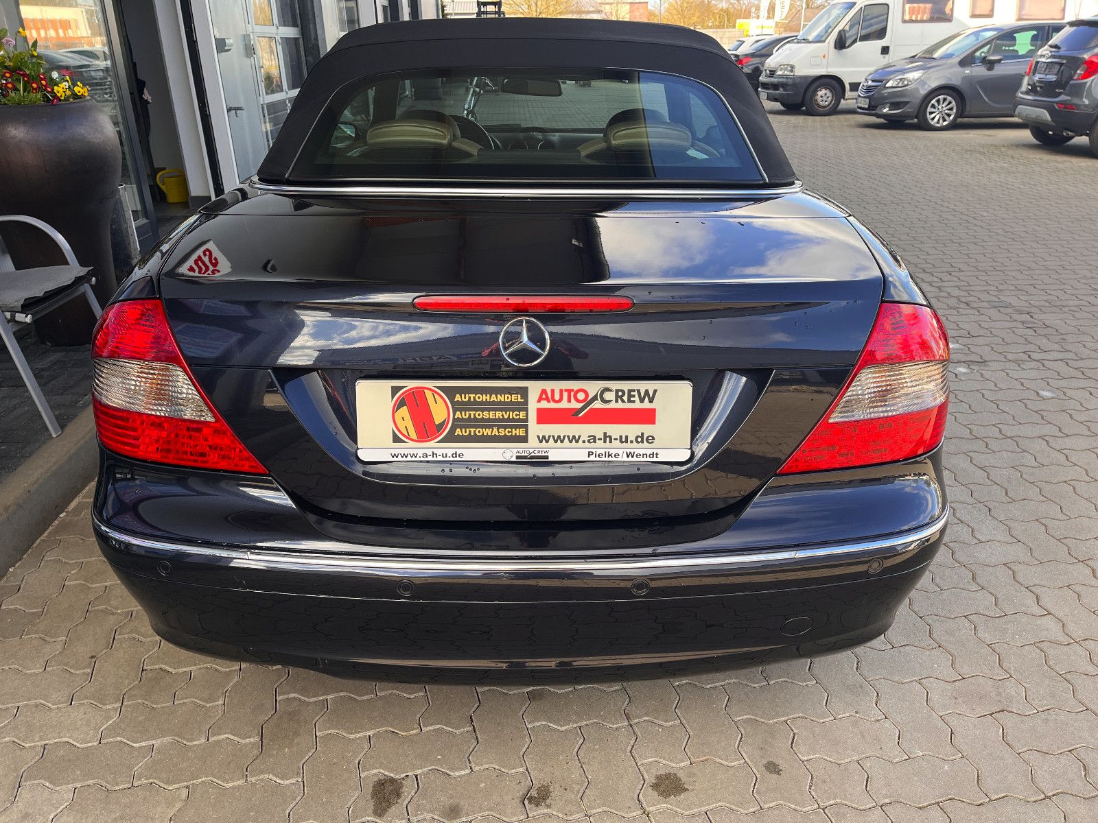 Fahrzeugabbildung Mercedes-Benz CLK 320 CDI Cabrio Automatik Avantgarde