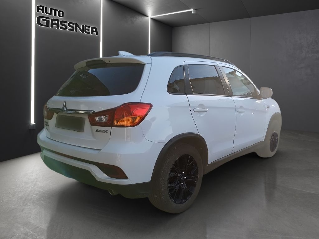 Fahrzeugabbildung Mitsubishi ASX Edit.+ Black 1.6 2WD Xenon Navi Pano AHK